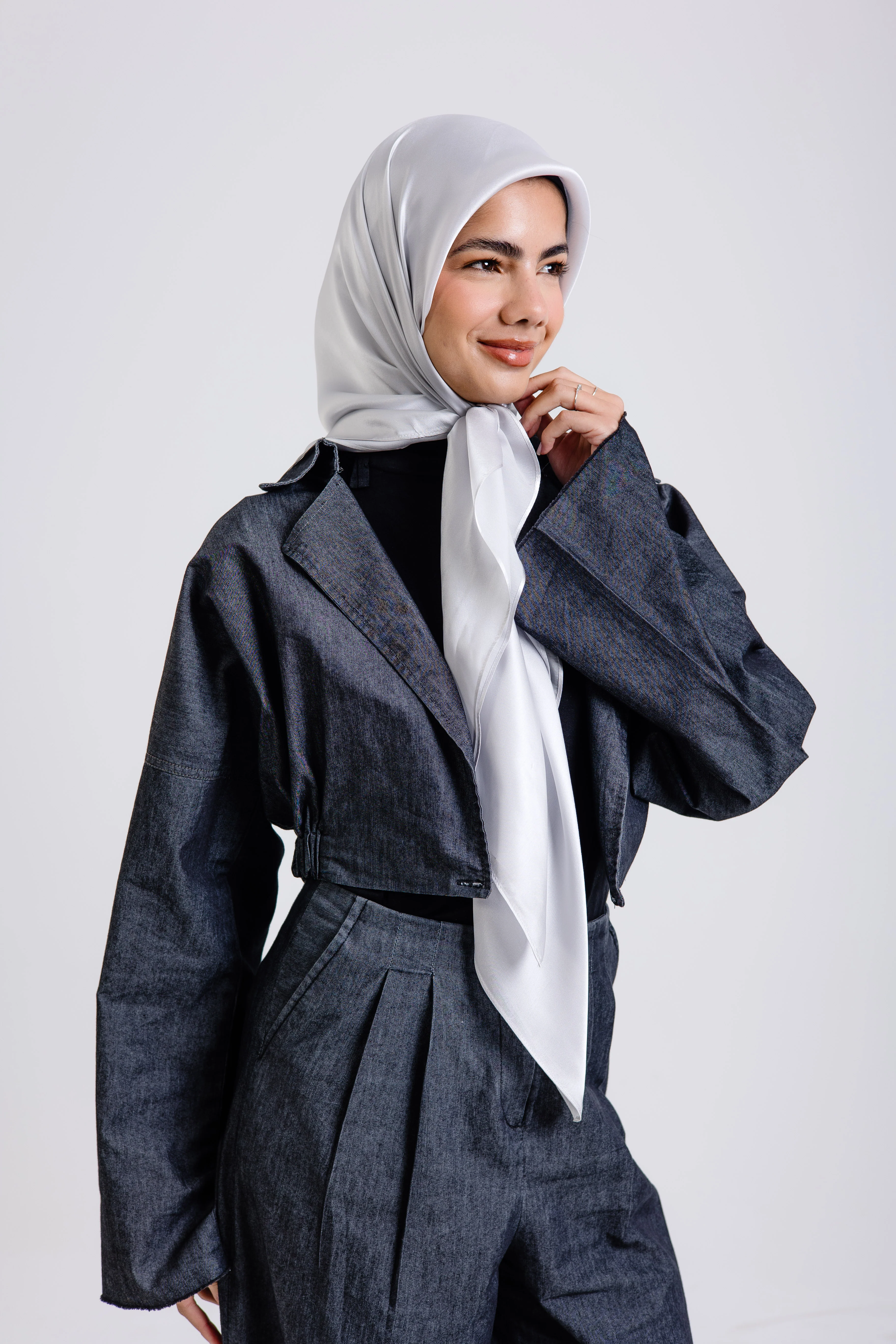 Silver Silk Square - Image 5